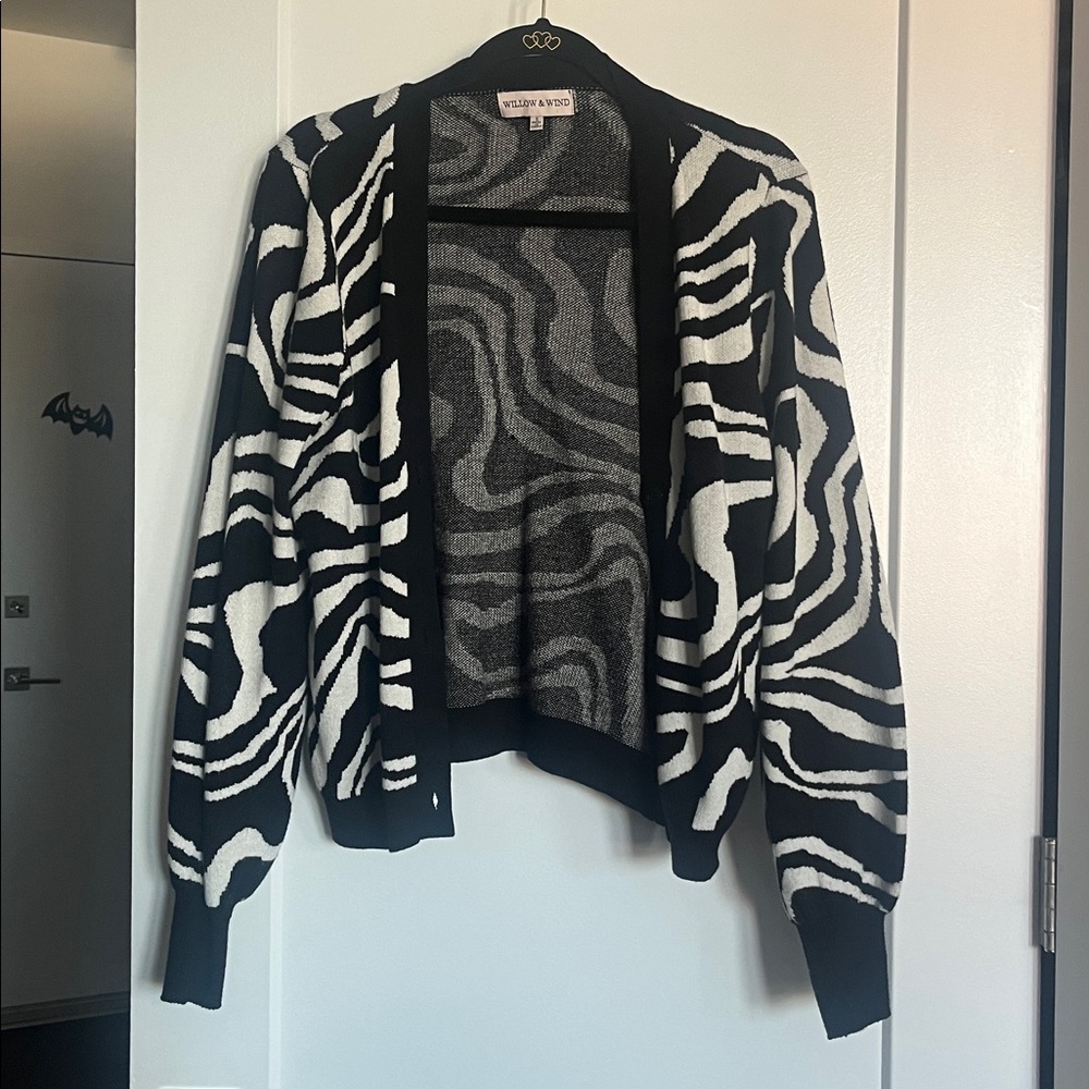 Brand New Black & White Pattern Cardigan